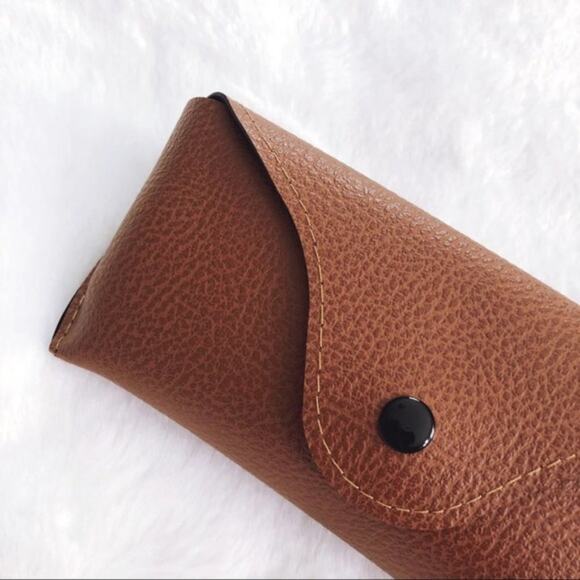 Wyatt Brown Faux Leather Sunglasses Case - Picture 8 of 9
